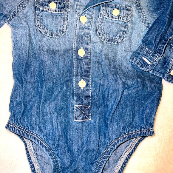 Infant ombré jean button up onesie - Picture 2 of 3